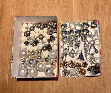 lot Kerstmis decoratie allerlei - zilver / wit beschikbaar voor biedingen