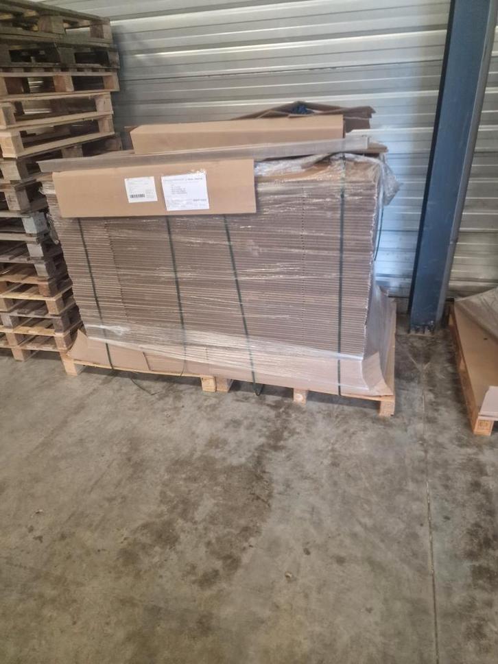 1000 stuks nieuwe kartonnen verhuis dozen, Doe-het-zelf en Bouw, Hout en Planken, Zo goed als nieuw, Ophalen