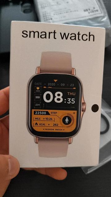 Smartwatch nieuw in doos 2 stuks  beschikbaar voor biedingen