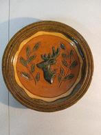 Vlaams aardewerk diep bord hertenkop, Antiek en Kunst, Antiek | Keramiek en Aardewerk, Ophalen of Verzenden