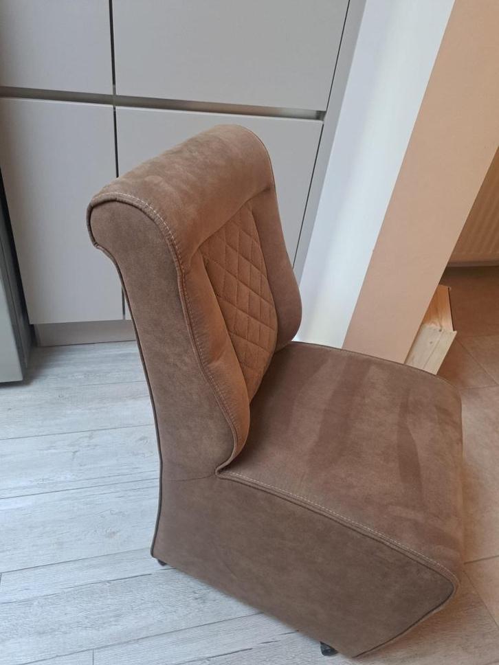 Set van 6 taupe eetkamerstoelen – op wielen, Huis en Inrichting, Stoelen, Zo goed als nieuw, Vijf, Zes of meer stoelen, Kunststof
