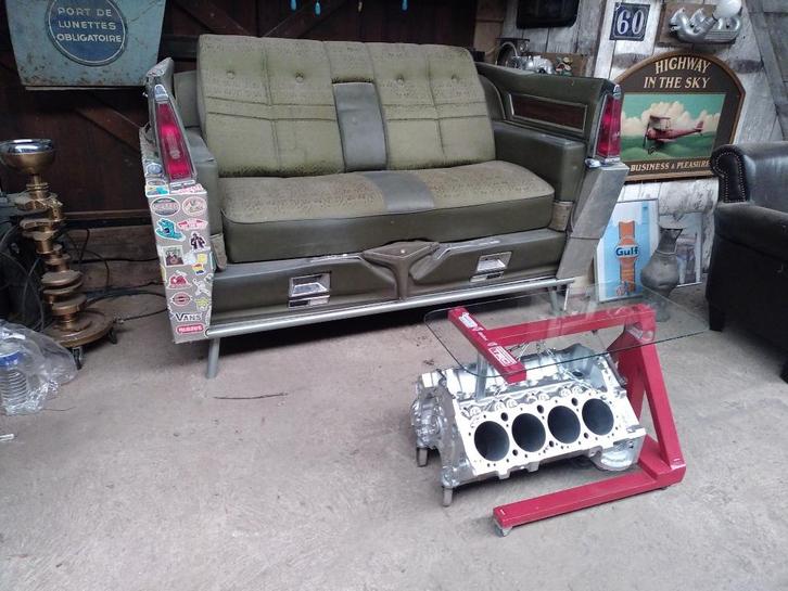 Cadillac sofa decoratie recycling zolder vooroudergarage, Verzamelen, Overige Verzamelen, Ophalen