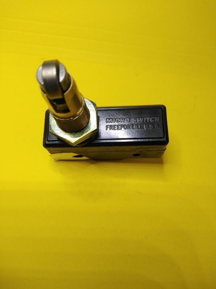 Honeywell Micro Switch eindschakelaar met rolplunjer, Hobby en Vrije tijd, Elektronica-componenten, Zo goed als nieuw, Ophalen of Verzenden