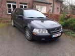 Volvo V40, bouwjaar 2004, km 358 000, Auto's, Volvo, Stof, Zwart, Zwart, 5 deurs