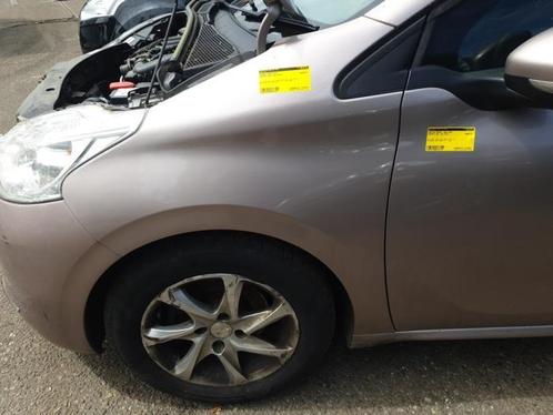 Scherm links-voor van een Peugeot 208 (KCKD), Auto-onderdelen, Carrosserie, Peugeot, Gebruikt, 3 maanden garantie, Ophalen of Verzenden