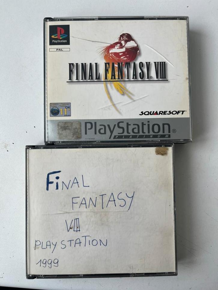 Lot de 2 exemplaires de Final Fantasy VIII pour PlayStation, Games en Spelcomputers, Games | Sony PlayStation 1, Zo goed als nieuw