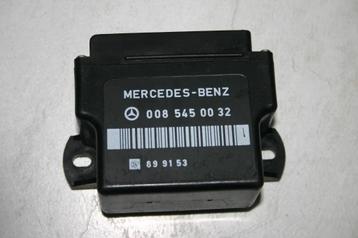 Relais/ voorgloei regeleenheid Mercedes W201,W202 W638  A008 beschikbaar voor biedingen