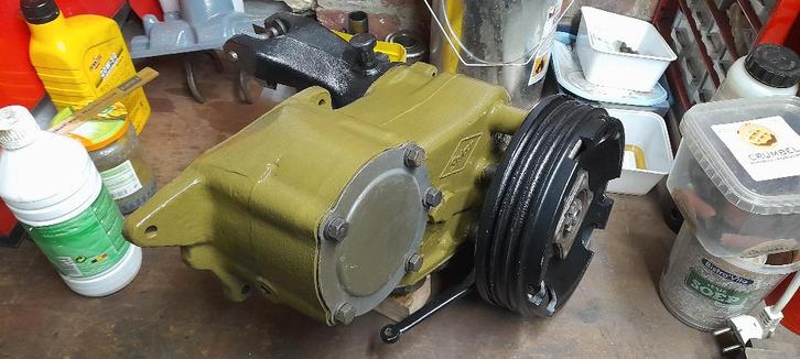 Willys T90 versnellingsbak + reductiebak + reserve, Verzamelen, Militaria | Algemeen, Landmacht, Overige typen, Ophalen