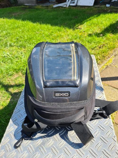 AXIO Tanktas/rugzak semi harde schaal carbon AX6002-08 _____, Motoren, Accessoires | Koffers en Tassen, Zo goed als nieuw, Ophalen of Verzenden