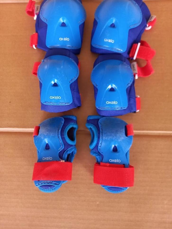 beschermset skaten, 3-7 jaar, oxelo, Sport en Fitness, Skeelers, Gebruikt, Inline skates 4 wielen, Overige merken, Ophalen