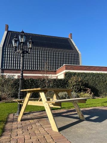 140 Picknicktafels - Gloednieuw en Stevig beschikbaar voor biedingen