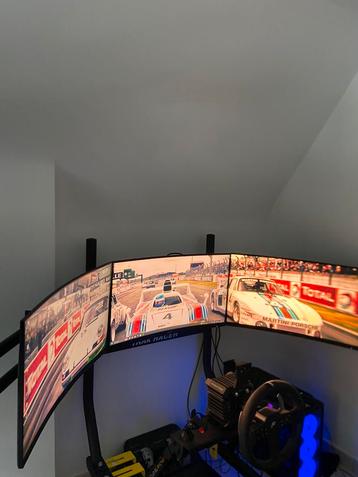 Tripple monitor curved  sim racing 32” beschikbaar voor biedingen