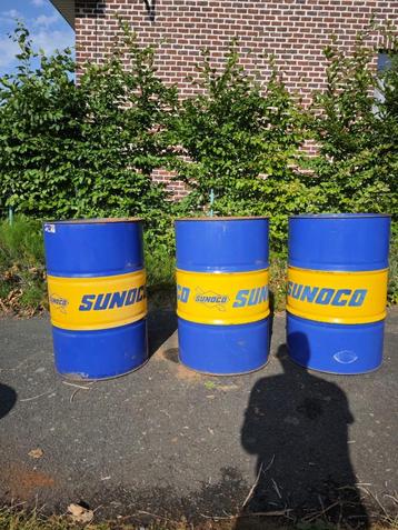 Lot: zeldzame, lege Sunoco Olietonnen 220L (3stuks) beschikbaar voor biedingen