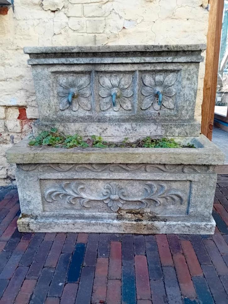 Jardinière très décorative, Jardin & Terrasse, Bacs à fleurs & Jardinières, Utilisé, Béton, Intérieur, Balcon, Jardin, 60 cm ou plus