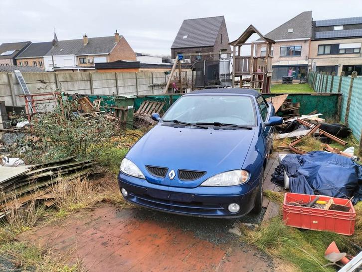 Renault megane cabrio 1.4 1999, Autos, Renault, Particulier, Verrouillage central, Rétroviseurs électriques, Vitres électriques