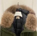 Moncler Parka Evanthia en duvet d'oie à bordure en fourrure, Kleding | Dames, Ophalen of Verzenden, Maat 36 (S), Moncler, Overige kleuren