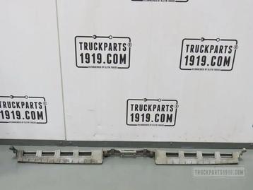DAF Body & Chassis Parts Opstap grill Li. + Re. DAF 106 beschikbaar voor biedingen