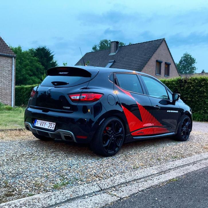 Renault Clio RS Trophy, Auto's, Renault, Bedrijf, Clio, Benzine, Euro 5, Break, 5 deurs, Automaat, Zwart, Zwart, Stof, Voorwielaandrijving