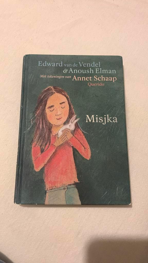 Anoush Elman - Misjka, Boeken, Kinderboeken | Jeugd | onder 10 jaar, Zo goed als nieuw, Ophalen of Verzenden