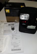 Nikon Speedlicht(flitser) SB 700, TV, Hi-fi & Vidéo, Comme neuf, Enlèvement, Nikon, Inclinable