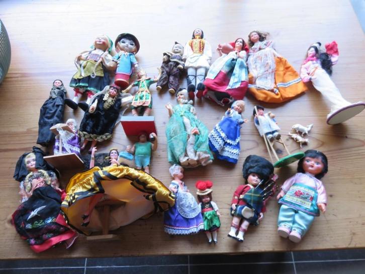 Volkspoppen, Verzamelen, Poppen, Gebruikt, Pop, Ophalen of Verzenden