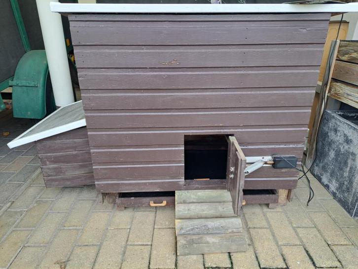 Kippenhok met automatische deursluiting, Dieren en Toebehoren, Pluimvee | Toebehoren, Zo goed als nieuw, Kippenhok of Kippenren