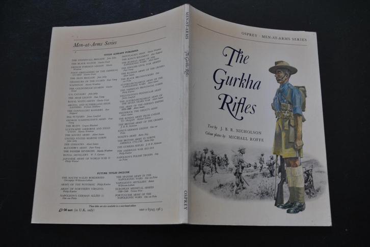 The Gurkha Rifles Osprey 1974 Bengal Nepal war - Men at arms, Collections, Objets militaires | Général, Autres, Enlèvement ou Envoi