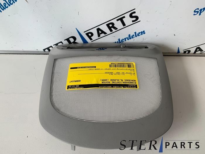 Eclairage intérieur arrière d'un Mercedes ML-Klasse, Autos : Pièces & Accessoires, Éclairage, Mercedes-Benz, Utilisé, 3 mois de garantie