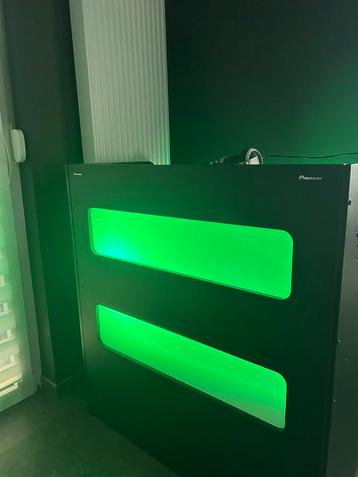 Meuble dj beschikbaar voor biedingen