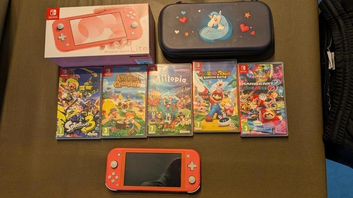Switch Lite Pink met 5 extra games en, Games en Spelcomputers, Spelcomputers | Nintendo Switch Lite, Zo goed als nieuw, Ophalen of Verzenden