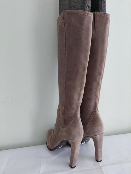 51C* BATA sexy bottes high heels taupe cuir (38), Vêtements | Femmes, Chaussures, Comme neuf, Bottes hautes, Autres couleurs, Envoi