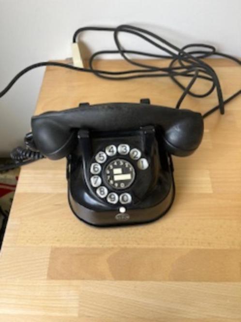 RTT Telefoon met draaischijf 56/B, Telecommunicatie, Vaste telefoons | Niet Draadloos, Gebruikt, Bakeliet, Met draaischijf, Ophalen of Verzenden
