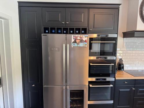 Cuisine full équipée AEG à vendre (four vapeur +cave à vin+), Huis en Inrichting, Keuken | Complete keukens, Zo goed als nieuw
