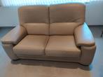 Taupe leren 2-zitsbank, Huis en Inrichting, Zetels | Zetels, Ophalen, Gebruikt, 100 tot 125 cm, 150 tot 200 cm