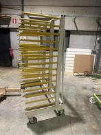 Lakdroog wagens, Ophalen