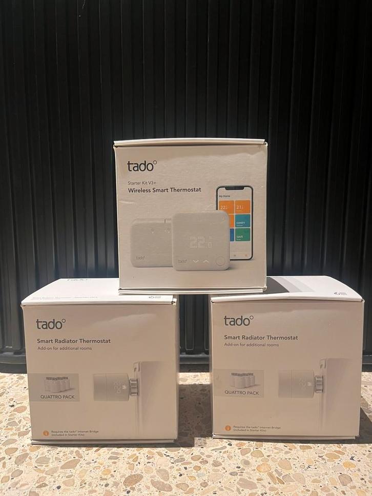 tado Kit V3+ wireless + 8 radiator thermostaten, Doe-het-zelf en Bouw, Thermostaten, Zo goed als nieuw, Slimme thermostaat, Ophalen