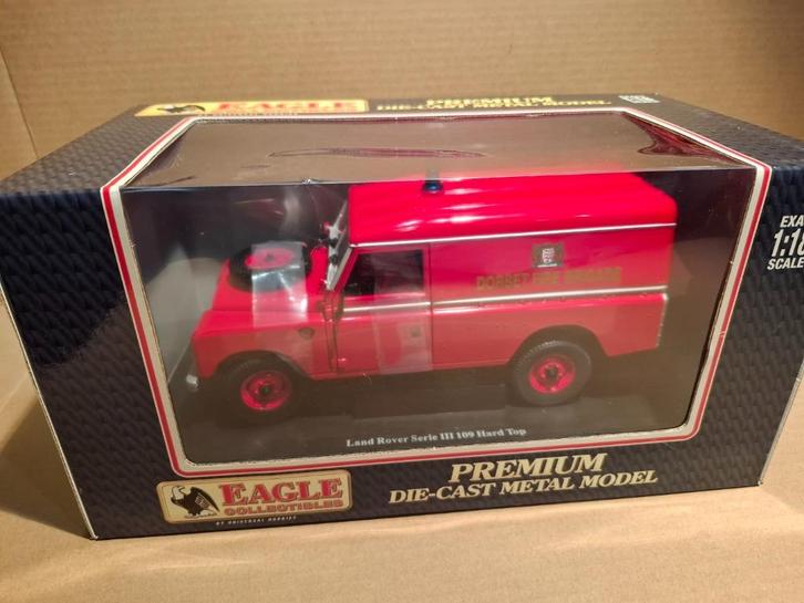 Universal Hobbies 1/18 Land Rover 'Dorset Fire Brigade', Hobby en Vrije tijd, Modelauto's | 1:18, Nieuw, Auto, Overige merken