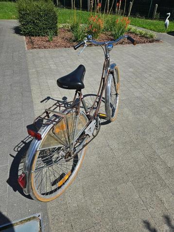 Vintage Damesfiets "Cycles Diana" beschikbaar voor biedingen