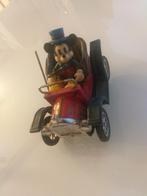 Mickey op oud autotje idiaal als collectors item.., Ophalen of Verzenden