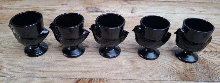 5 Vintage Franse Luminarc zwart opaline kip eierdopjes, Huis en Inrichting, Keuken | Servies, Zo goed als nieuw, Overige typen
