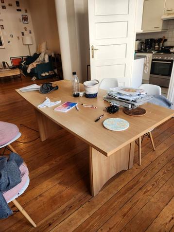 Table a manger  beschikbaar voor biedingen