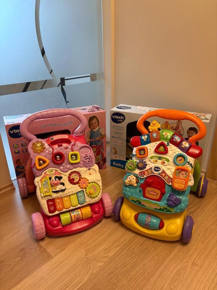 Vtech baby walker looprek + licht & geluid - 1 roze 1 multi, Kinderen en Baby's, Speelgoed | Vtech, Zo goed als nieuw, 6 maanden tot 2 jaar