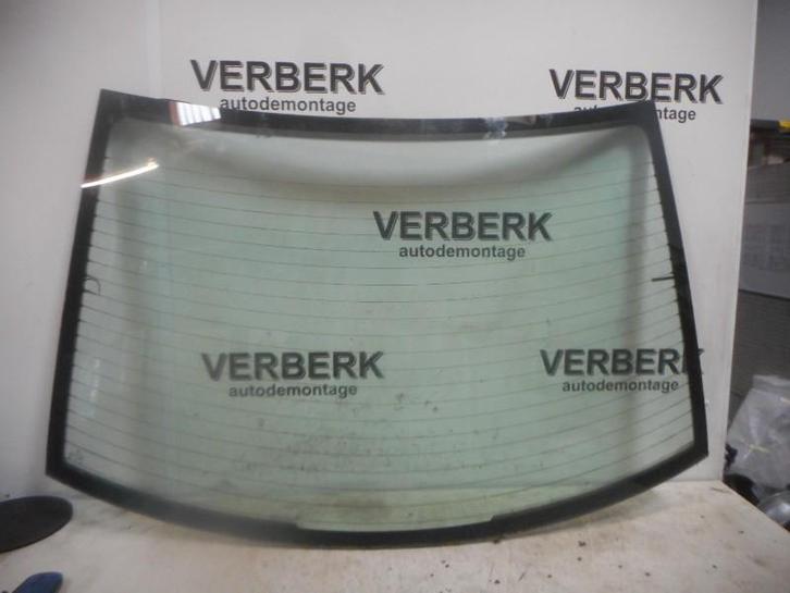 VITRE ARRIÈRE Volkswagen Bora (1J2) (01-1998/12-2013), Autos : Pièces & Accessoires, Vitres & Accessoires, Volkswagen, Utilisé