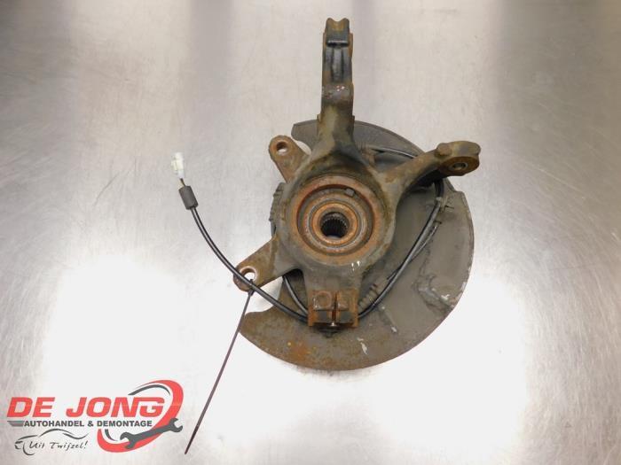 Fusee rechts-voor van een Suzuki SX-4, Auto-onderdelen, Ophanging en Onderstel, Suzuki, Gebruikt, 3 maanden garantie, Ophalen of Verzenden