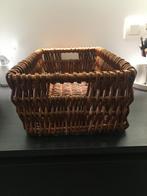 Rieten mand, Huis en Inrichting, Woonaccessoires | Schalen en Manden, Ophalen of Verzenden, Zo goed als nieuw, Mand