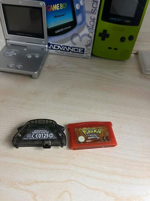 Gameboy Pokémon plume rouge avec adaptateur, Consoles de jeu & Jeux vidéo, Consoles de jeu | Nintendo Game Boy, Comme neuf, Enlèvement ou Envoi