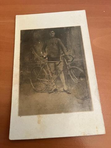 Oude fotokaart wielrenner met trui Bury-Jaren 30 beschikbaar voor biedingen