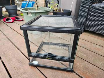 Vends terrarium beschikbaar voor biedingen