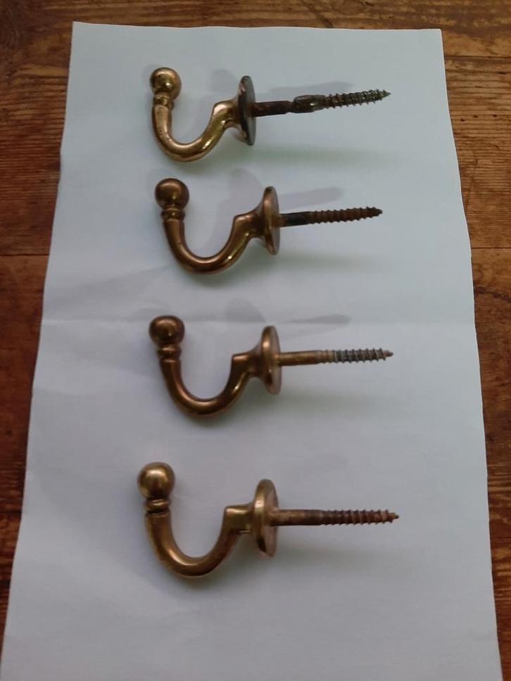 4 gordijnhaken en 4 gordijnringen in messing,vintage, Antiquités & Art, Curiosités & Brocante, Enlèvement ou Envoi