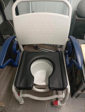 Chaise percée  beschikbaar voor biedingen